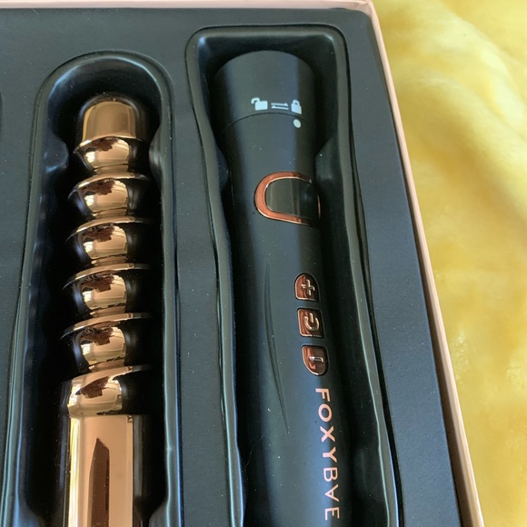 FoxyBae curling wand set, EUC - Picture 6 of 8